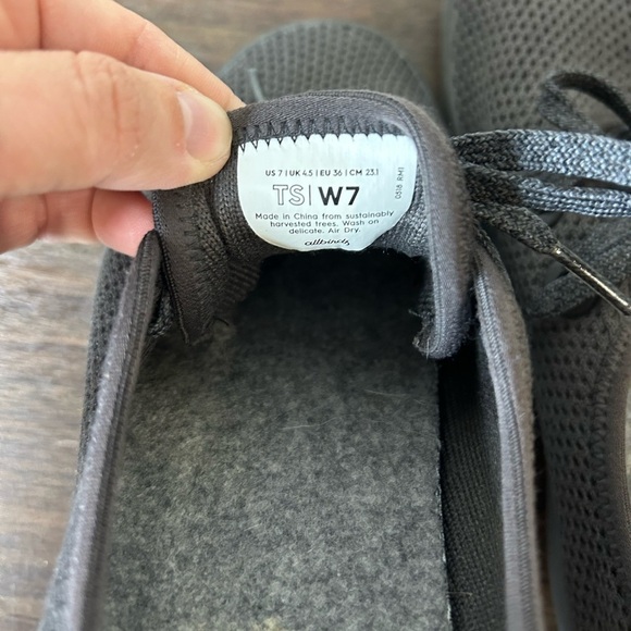 Allbirds Tree Skipper Shoes, size 7. - Picture 2 of 7